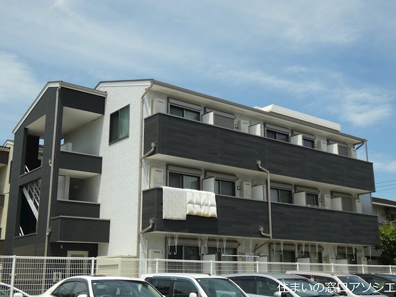 ウエストガーデン吉川高富Ⅱ 外観