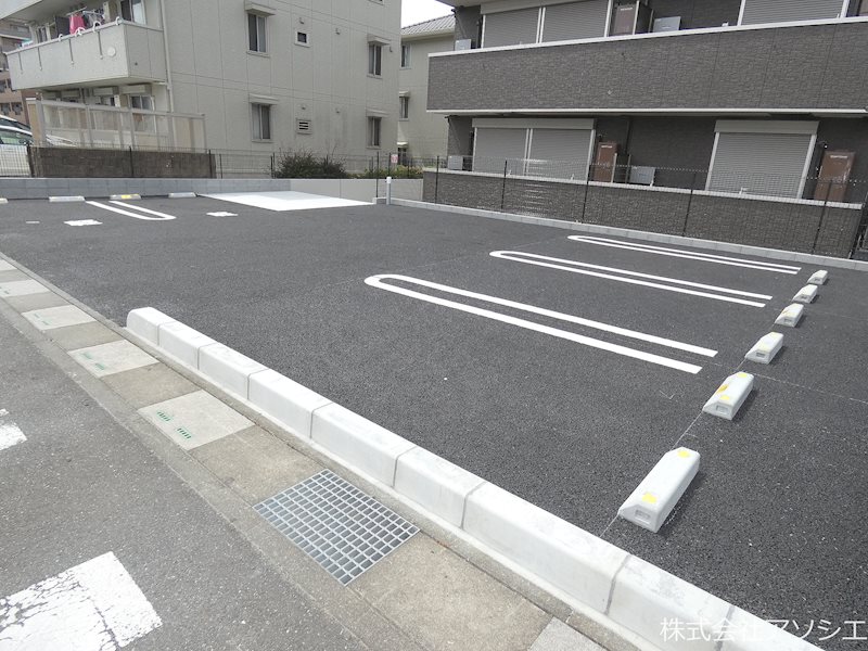 第8JMレイクタウン 駐車場