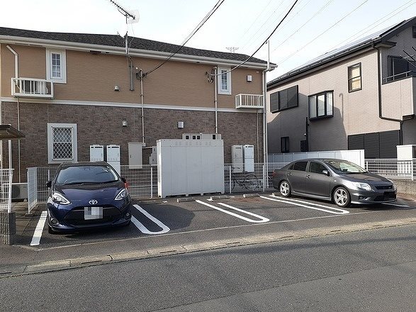 アクテュエル・SⅡ 駐車場