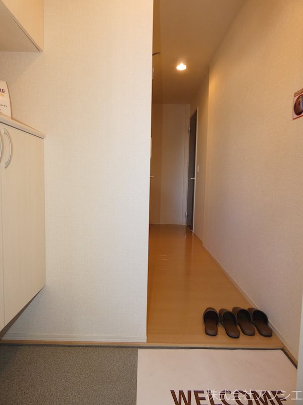 ウィステリア 玄関