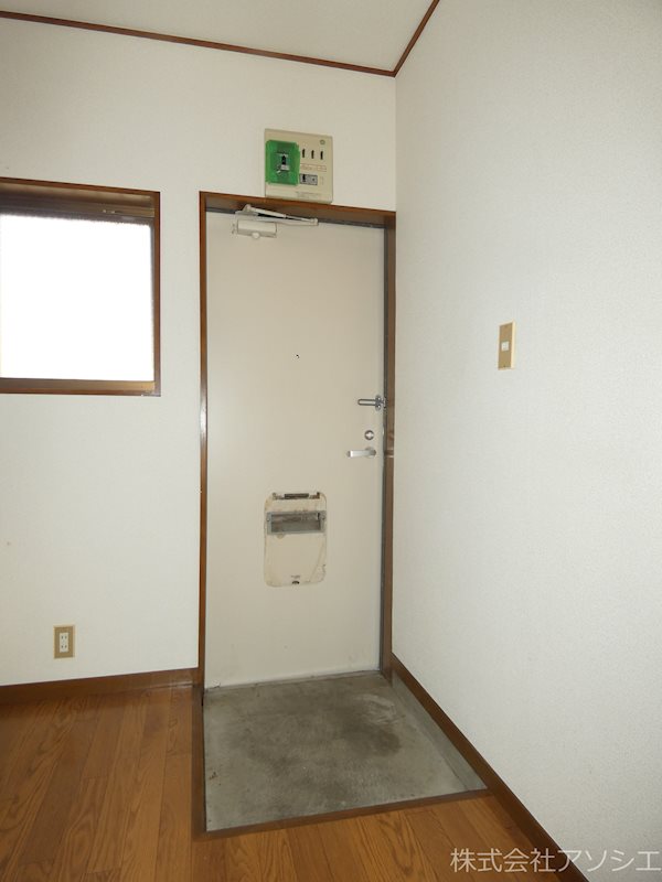 ハイツオグラ 玄関