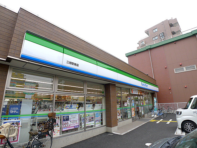 Grandir三郷 コンビニ