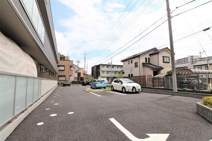 クラール獨協 駐車場