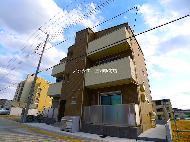 Longrain YASHIO 外観