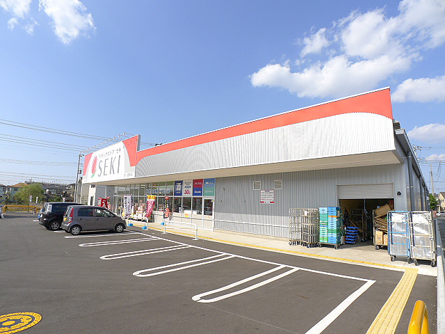 サンフレッシュ吉川 ドラッグストア