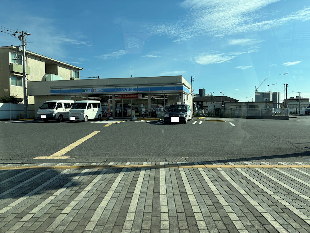 アムール（八潮市） コンビニ