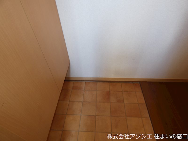 エターナヴィレッジＢ 玄関