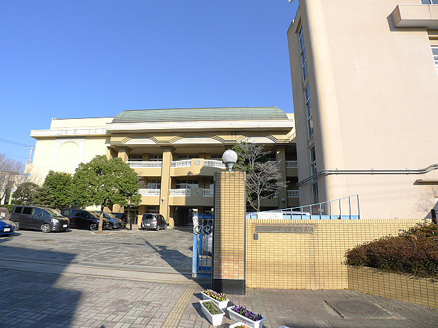 Dアヴァンス東柳田町 小学校