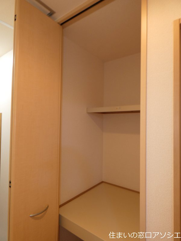 ヴィラ　弐番館 収納