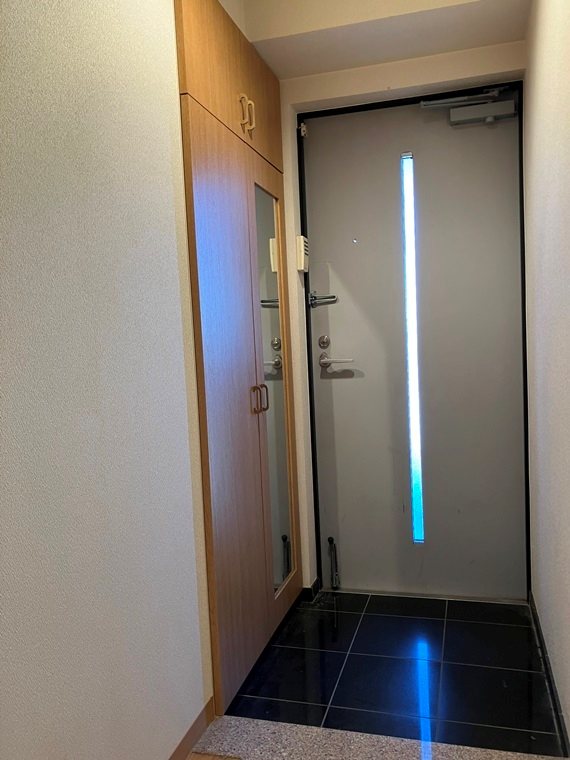 ベルドゥムール草加中央東 玄関
