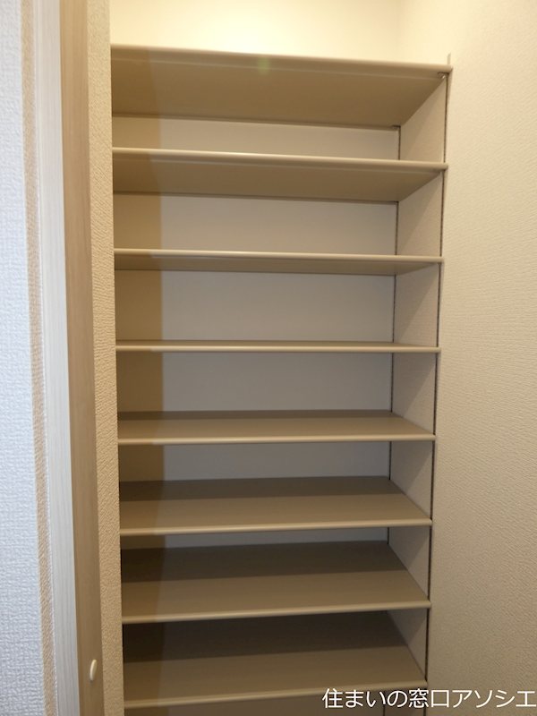 アドラーブル　B棟 収納