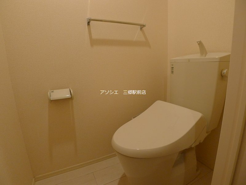 エミネンス（八潮市大瀬4丁目） トイレ