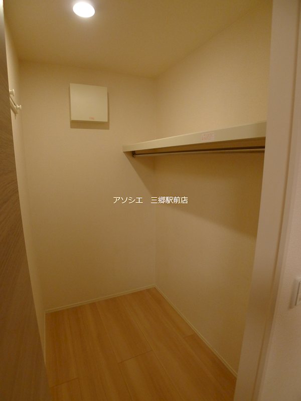 エミネンス（八潮市大瀬4丁目） 収納