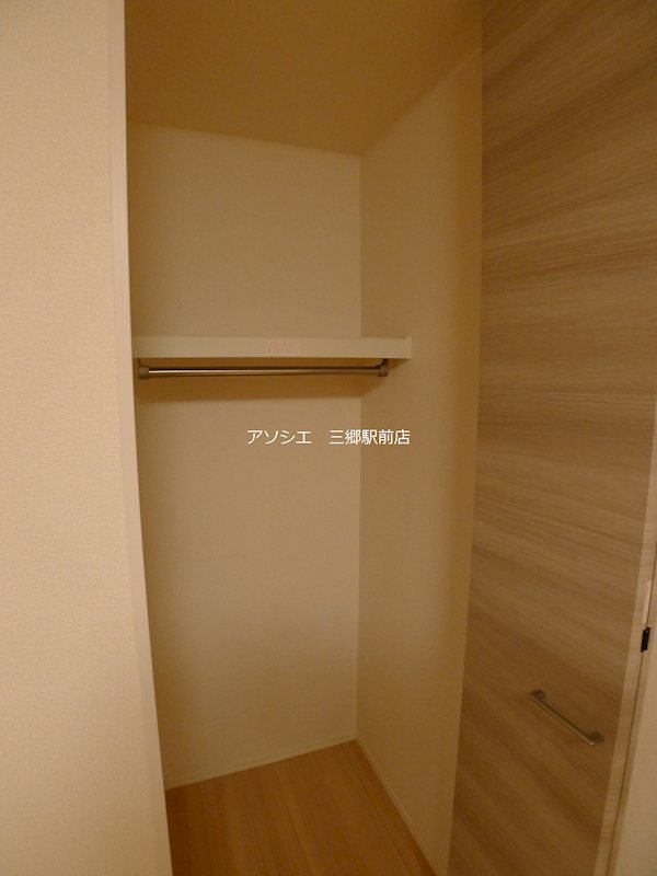 エミネンス（八潮市大瀬4丁目） 収納