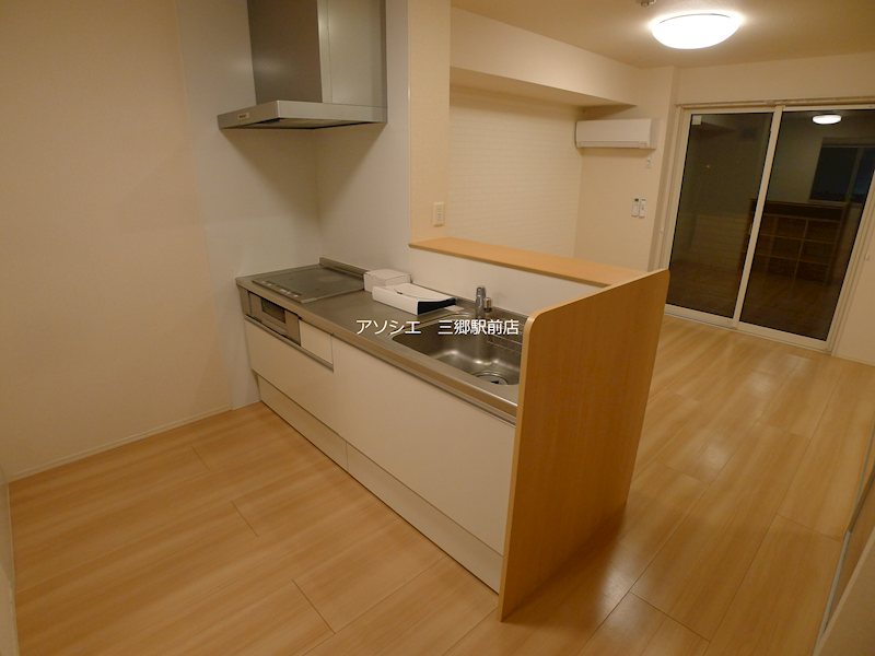 エミネンス（八潮市大瀬4丁目） キッチン