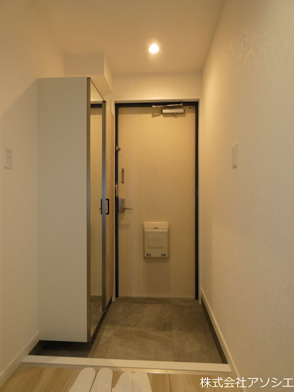シャイニーハイツ 玄関