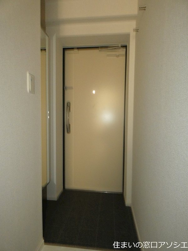 グランデ蒲生茜町 玄関