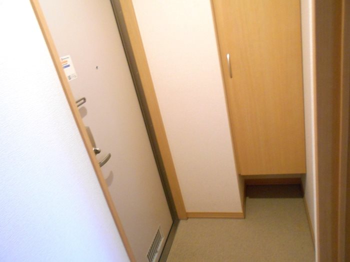 イリオス 玄関