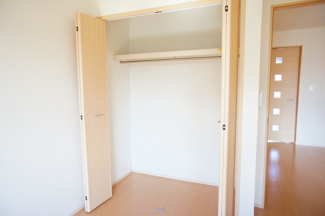 プレザントⅡ 収納