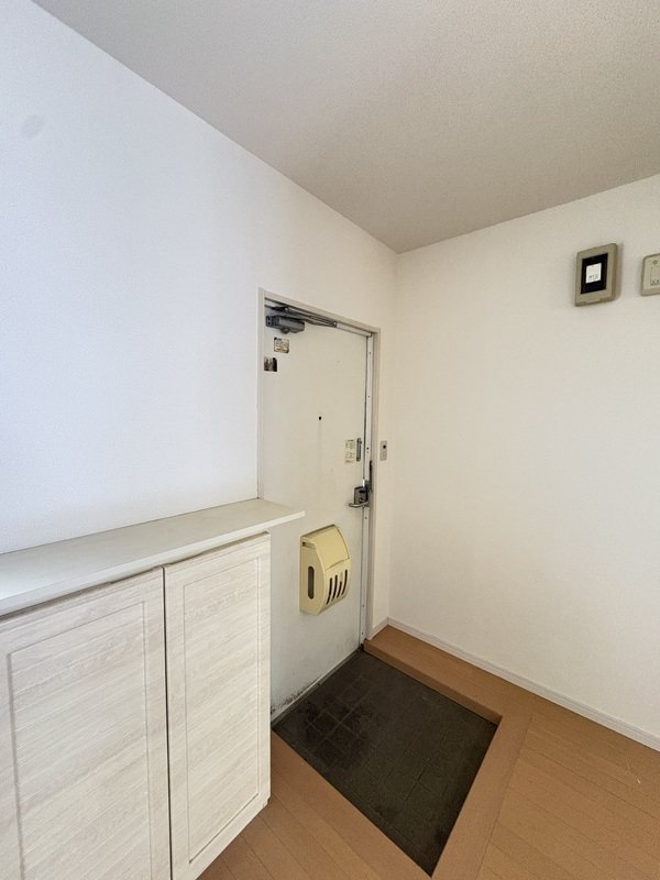 α-NEXT北越谷第４　２番館 玄関
