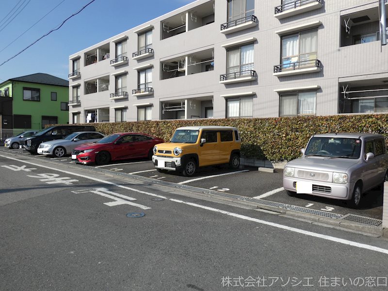 サンモールフジ 駐車場