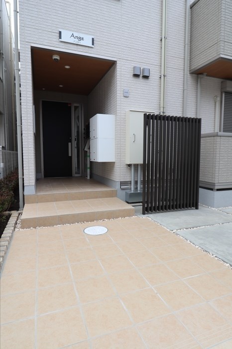 ange エントランス