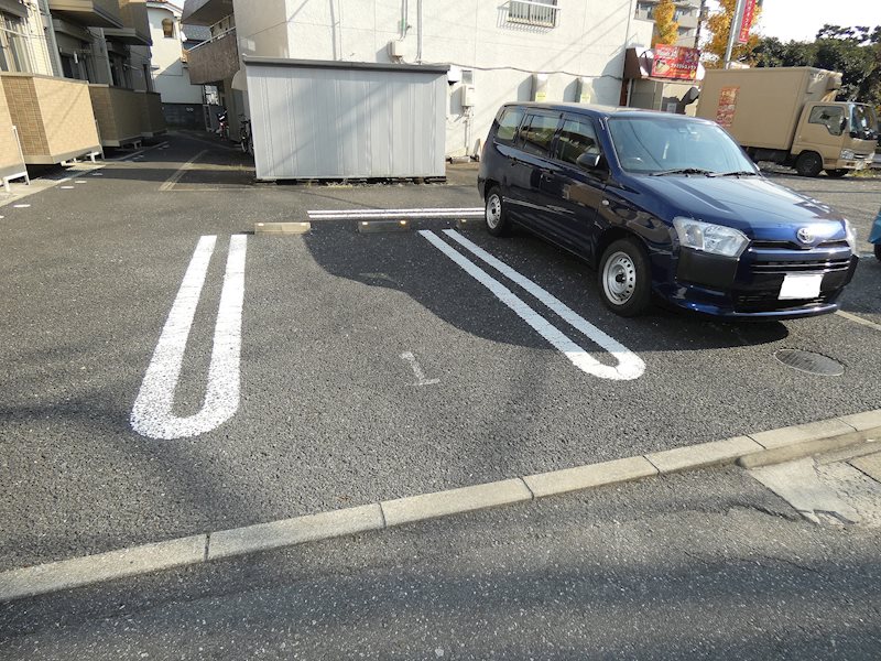 ソルフェージュ 駐車場
