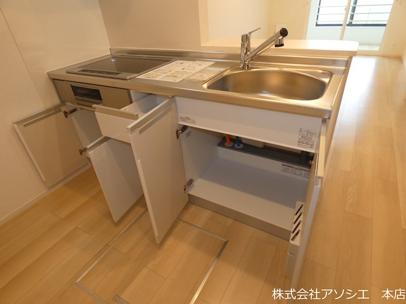 クイーンハウスⅡ　A棟 収納
