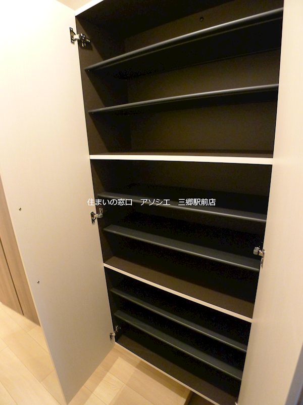 クイーンハウスⅡ　B棟 収納