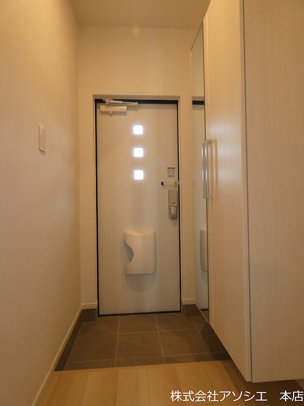 クイーンハウスⅡ　B棟 玄関