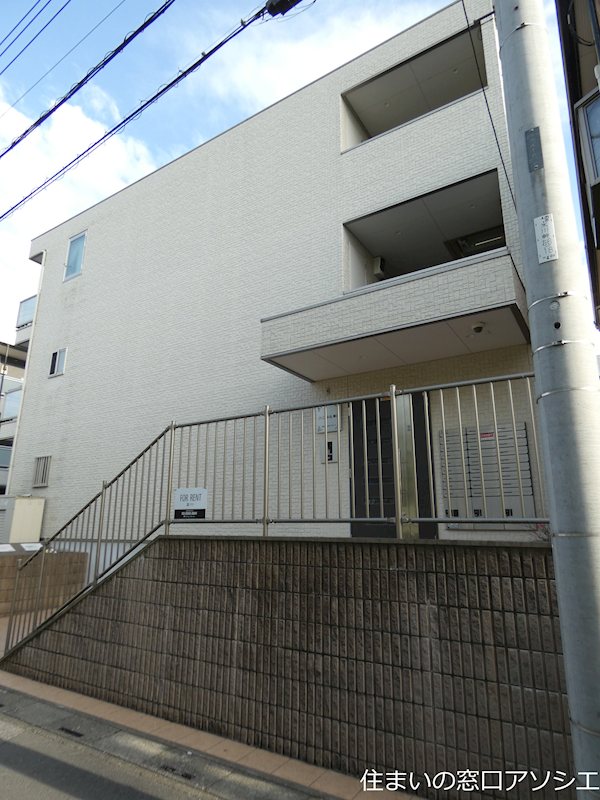 クリスタル草加 外観
