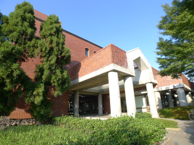ウエストハイム東越谷 図書館