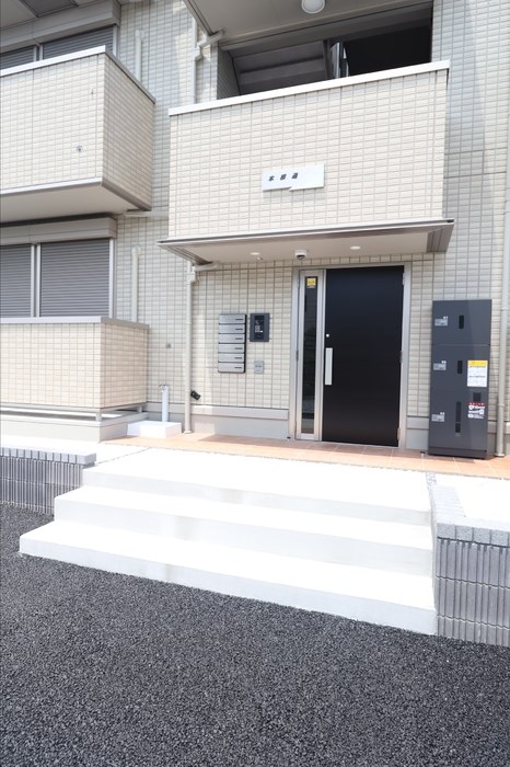 本根通 エントランス