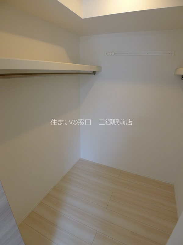 ソレイユ・イースト 収納