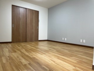 石山ビル 玄関