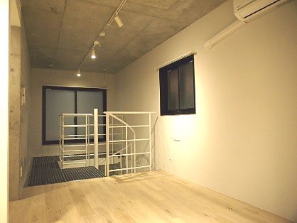 オーパス市谷薬王寺  リビング