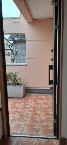 ローザ 玄関