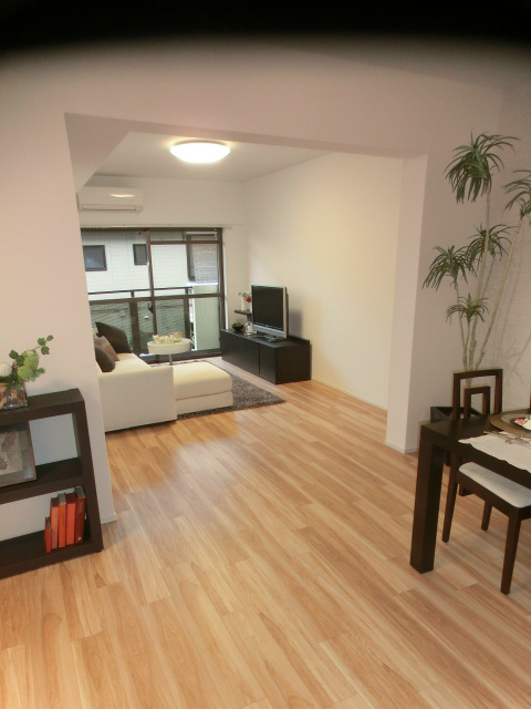 ガーデンハウス千歳船橋 玄関