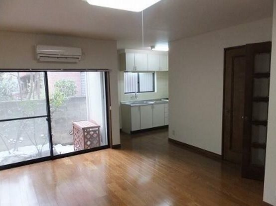 GREEN PARK　B棟  玄関