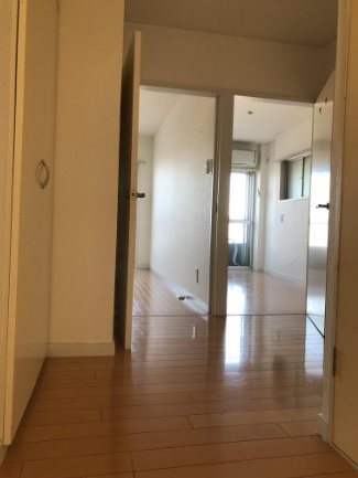シンワビル 玄関