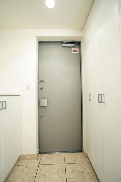 ガーデニエール砧レジデンス 玄関