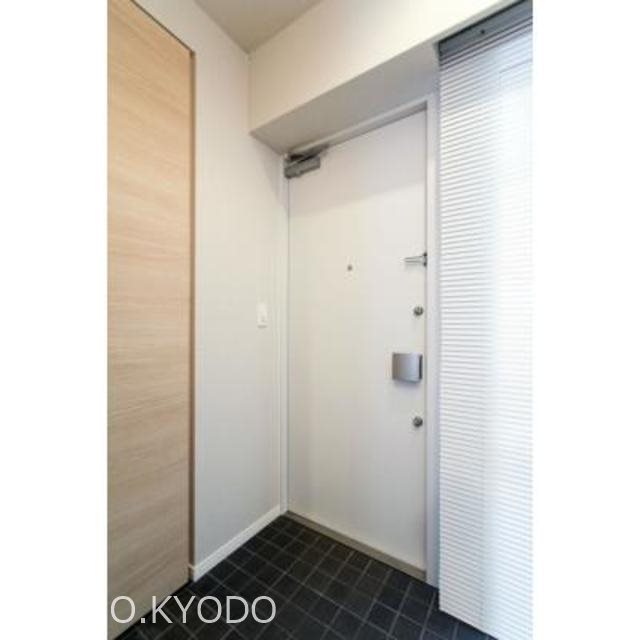 ガーデニエール砧ＷＥＳＴ 玄関