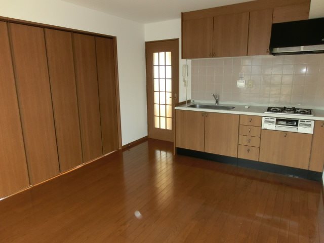 ハイエスト桜丘 リビング