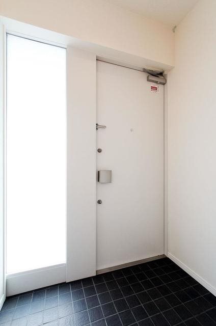 ガーデニエール砧ＷＥＳＴ 玄関