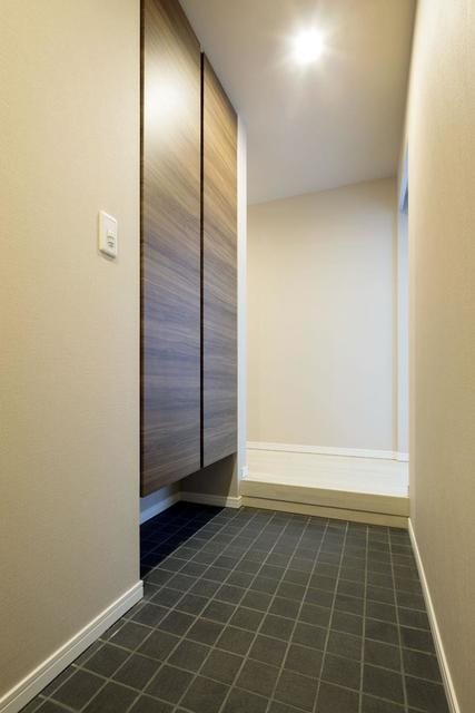 ガーデニエール砧ＷＥＳＴ 玄関