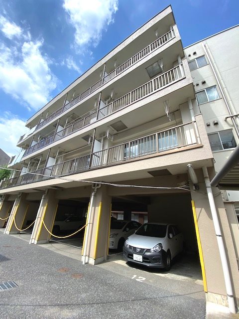 いづみレジデンスA棟 401号室 外観
