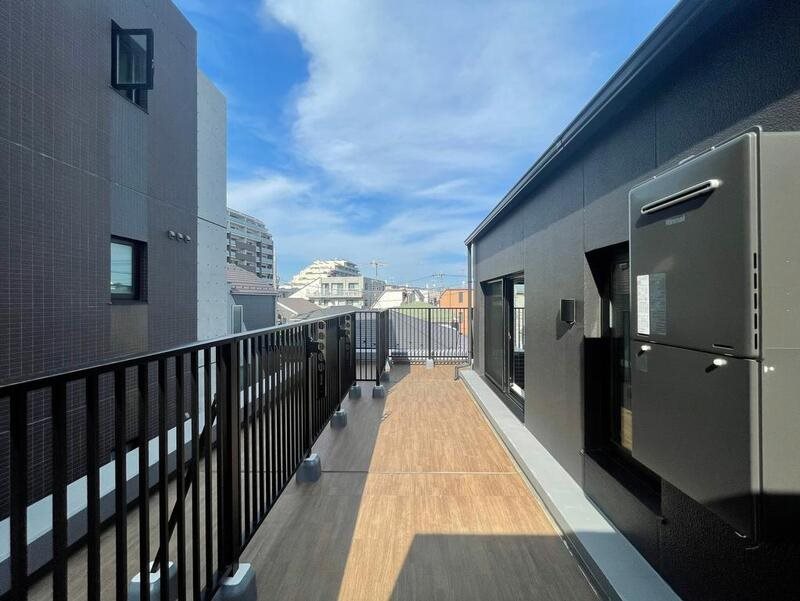 ルミーク千歳船橋　ＬＵＭＩＥＣ　ＣＨＩＴＯＳＥ　ＦＵＮＡＢＡＳＨＩ ベランダ