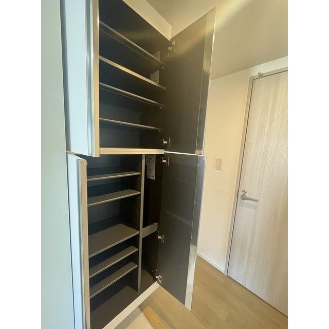 ウェルスクエア笹塚Ⅱ 玄関