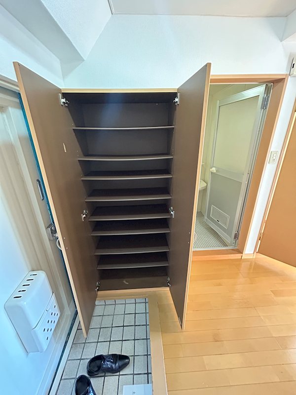 メゾンりえいる 玄関