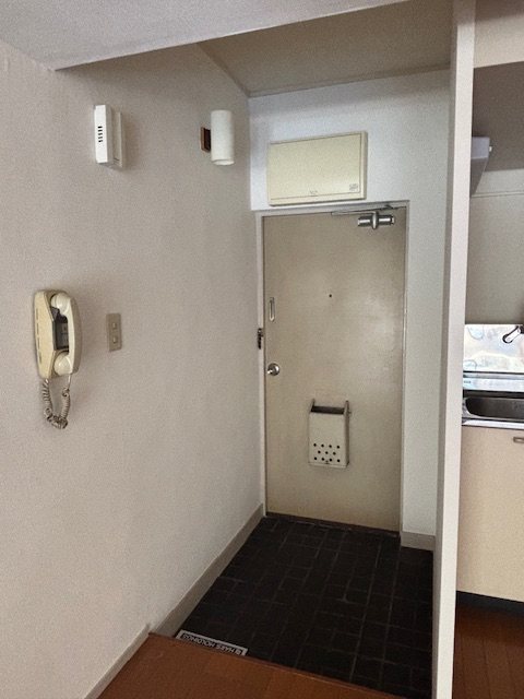 東海経堂マンション 玄関